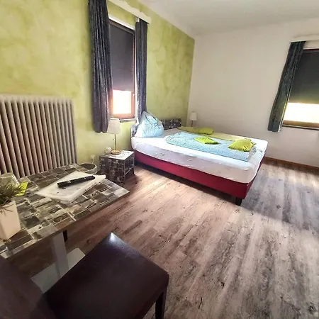Värdshus Fruehstueckspension Gesslbauer