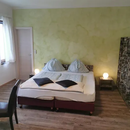 Fruehstueckspension Gesslbauer 3* Steinhaus am Semmering