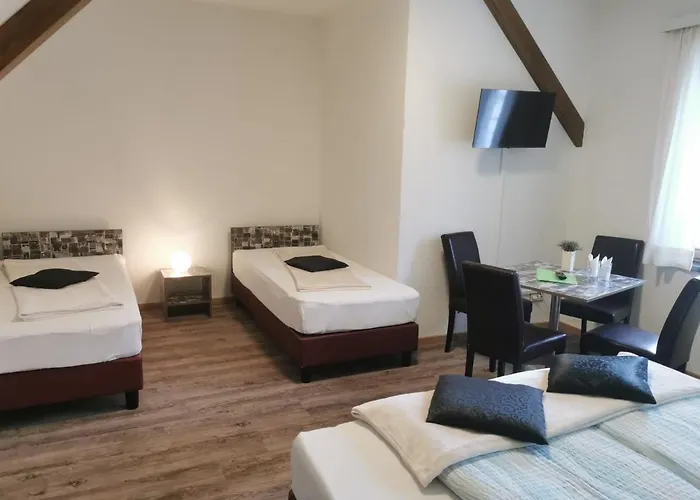 Värdshus Fruehstueckspension Gesslbauer Steinhaus am Semmering